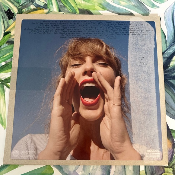 Taylor Swift 1989 {Taylor’s Verison} - Picture 5 of 6